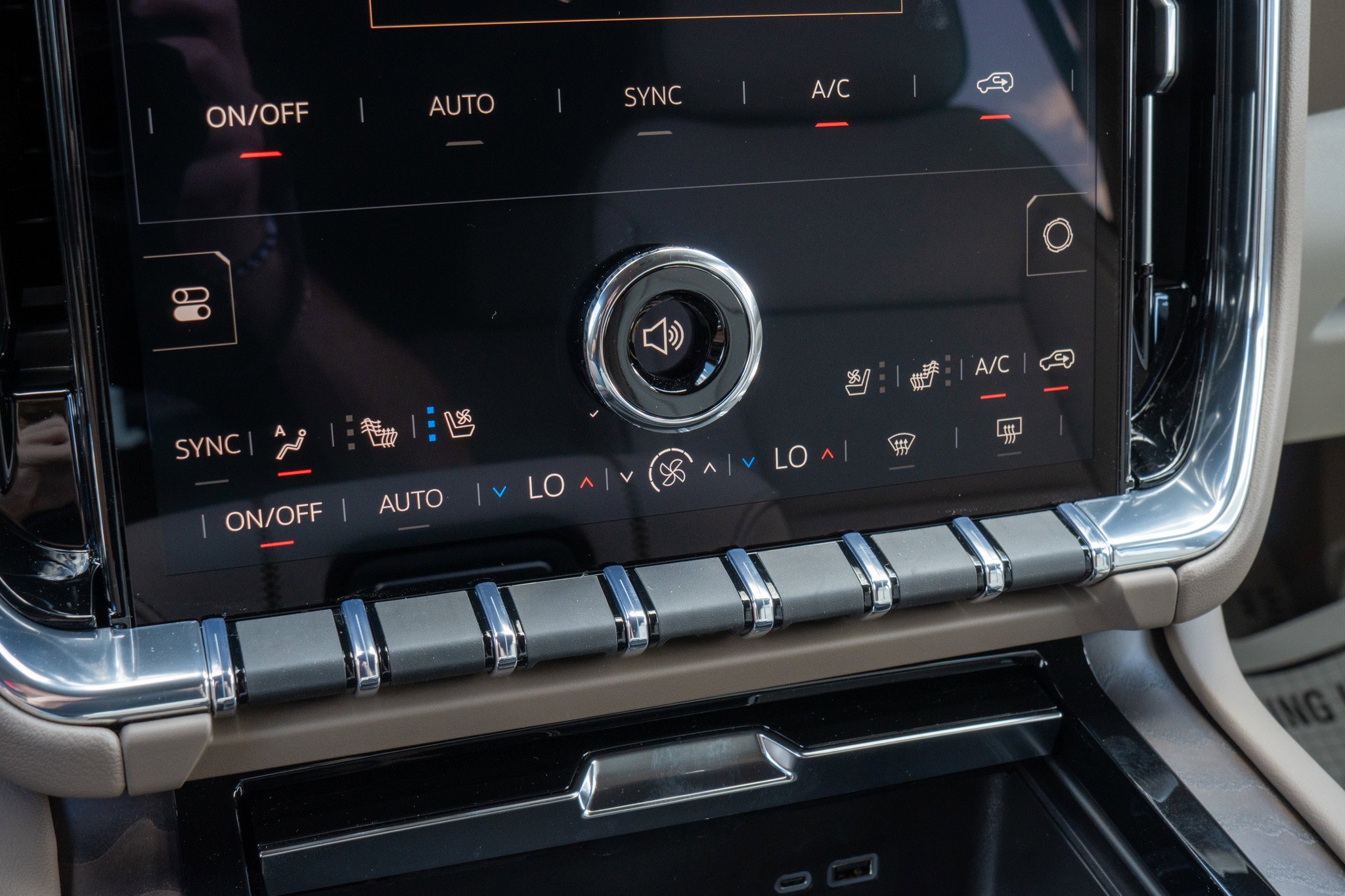 2026 GMC Yukon Denali - Photo 21