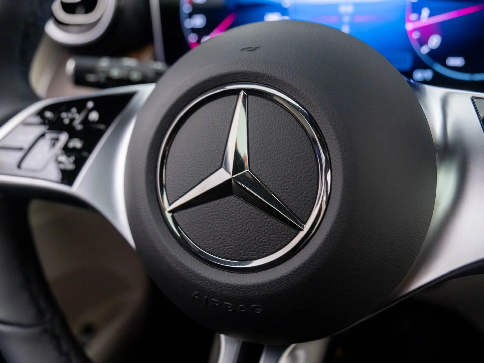 New 2026 Silver Mercedes-Benz GLC 300 image 29