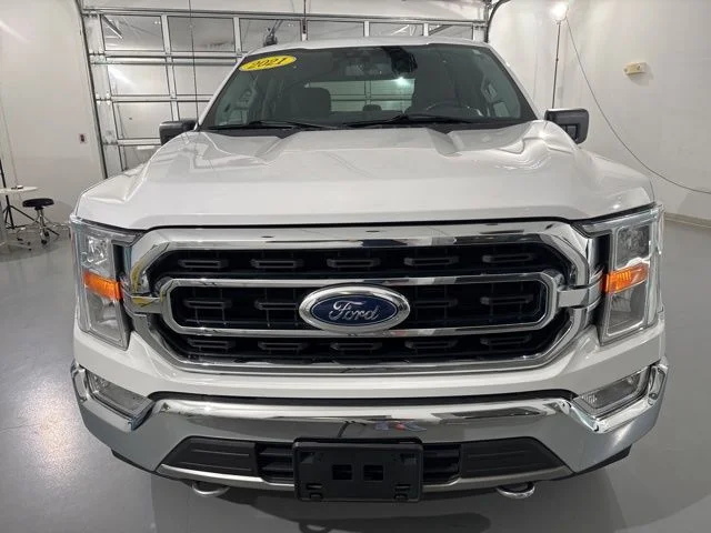 Used 2021 White Ford XLT image 2