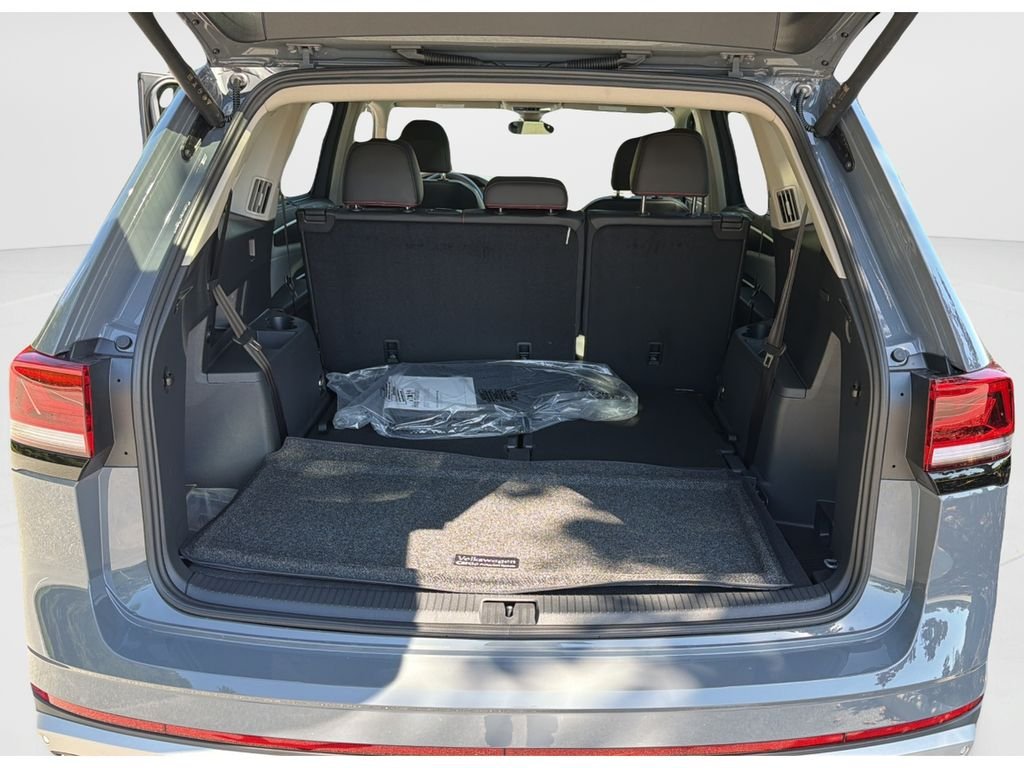 New 2026 Pure Gray Volkswagen Peak Edition image 30
