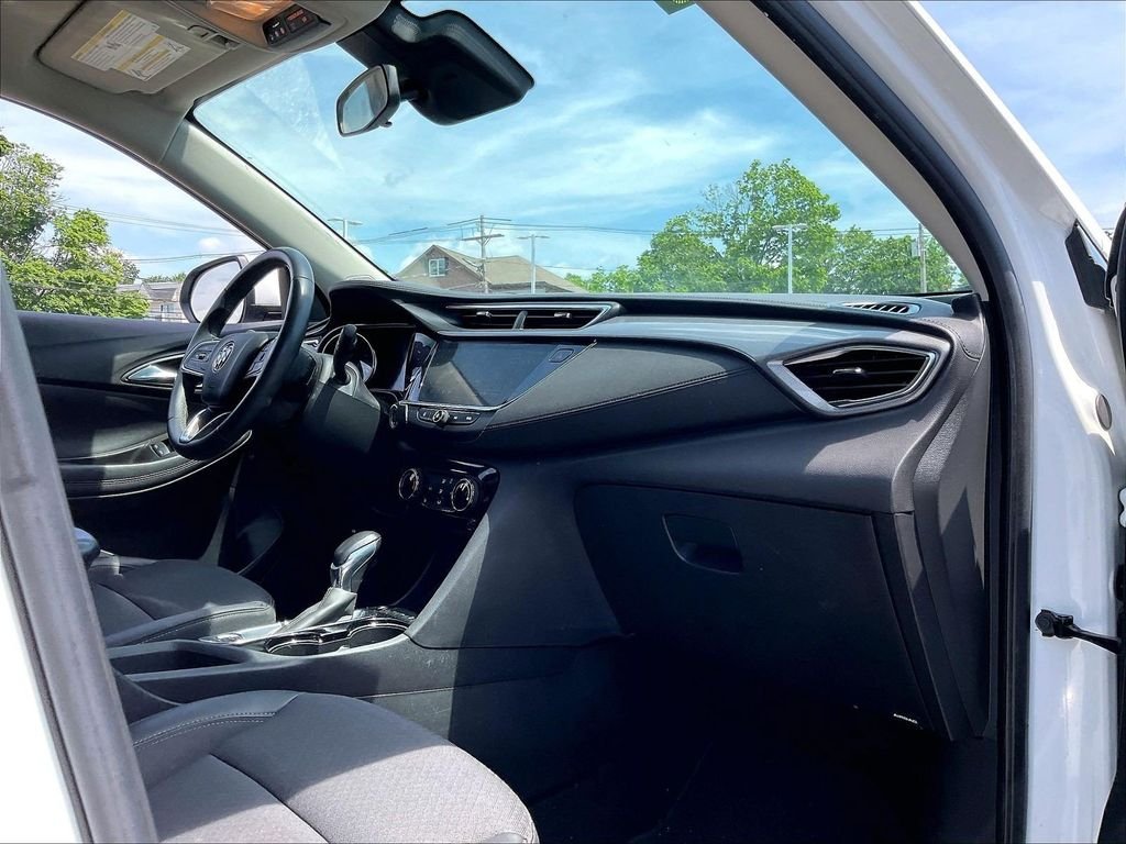 Used 2022 White Buick Preferred image 14