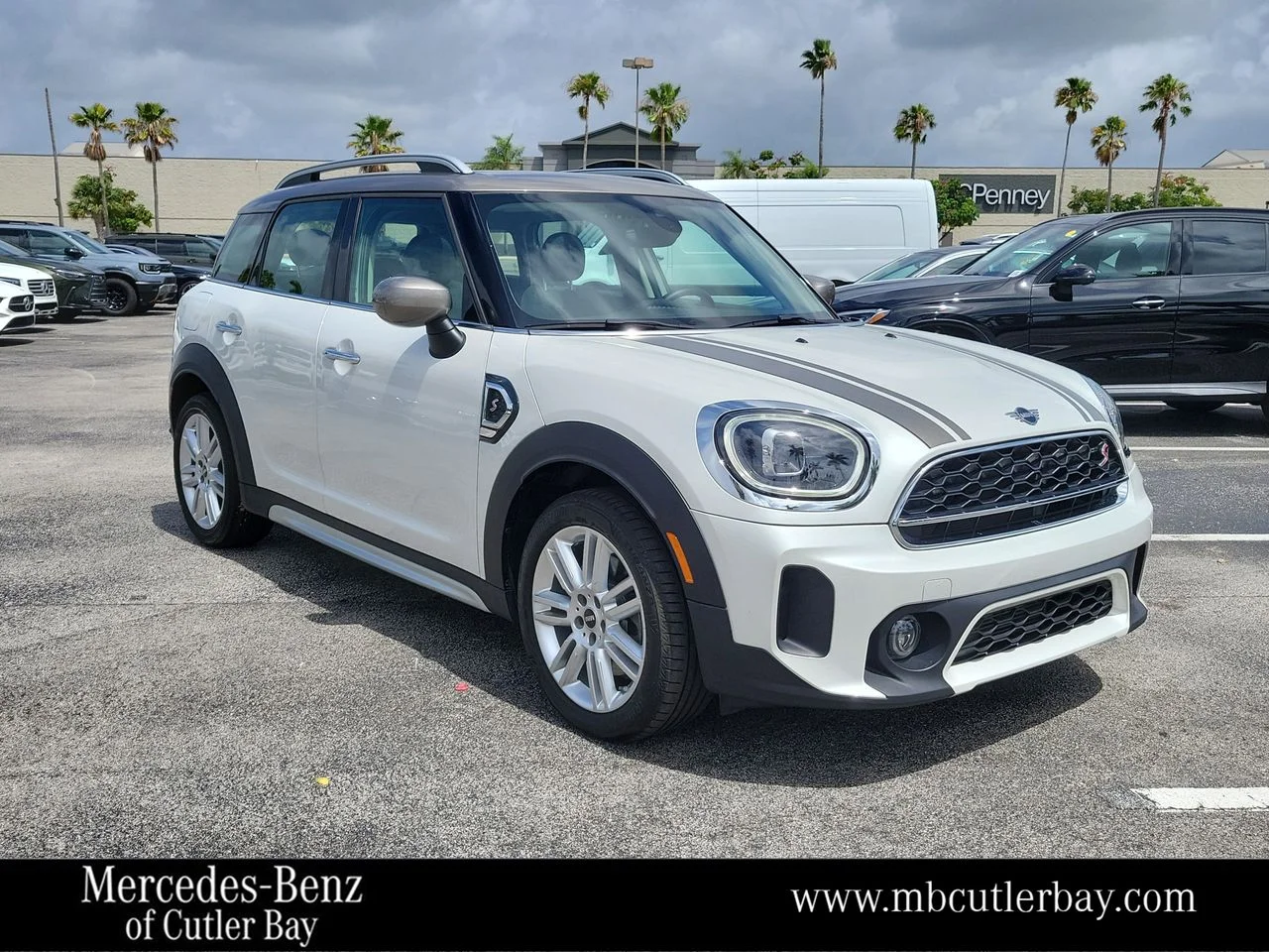 2023 MINI Countryman Cooper S's photo