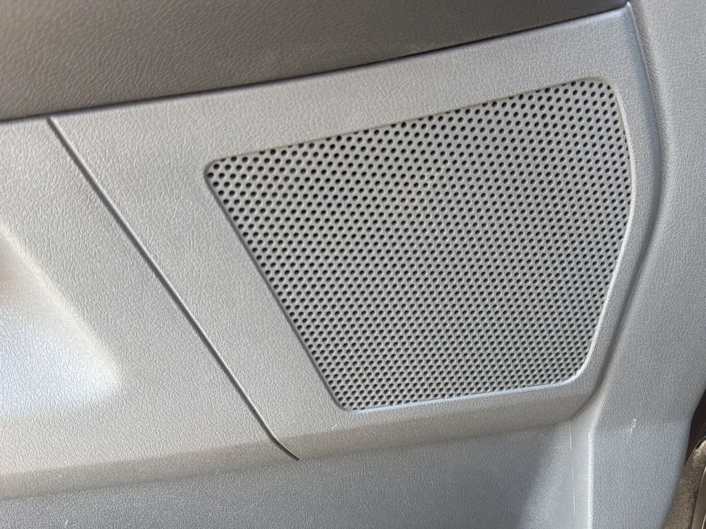 Used 2008 Gray Dodge SLT image 25