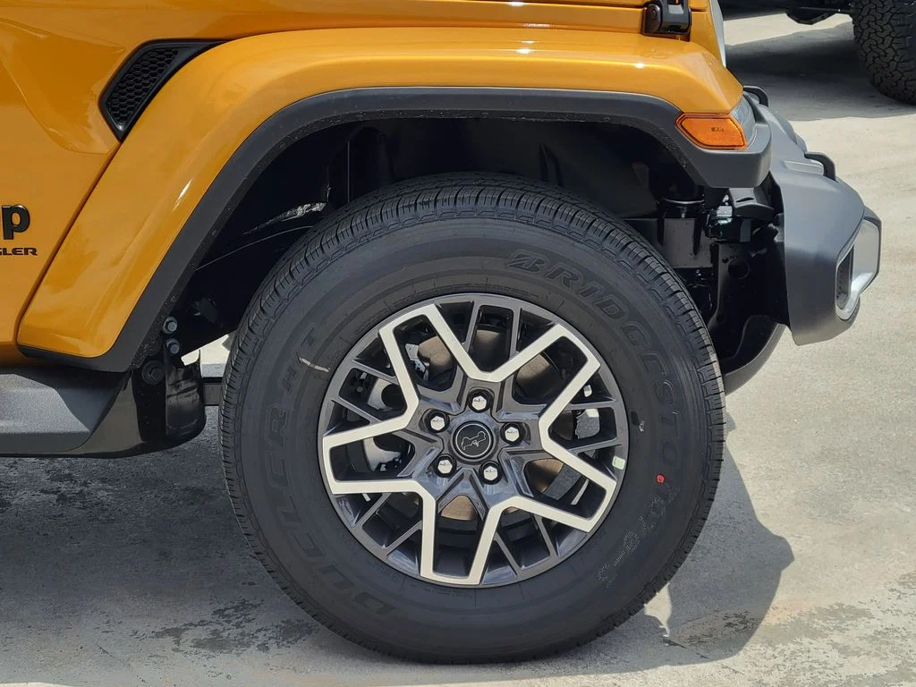 New 2026 Goldilocks Exterior Paint Jeep Sahara image 23