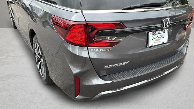 Used 2025  Honda EX-L image 44