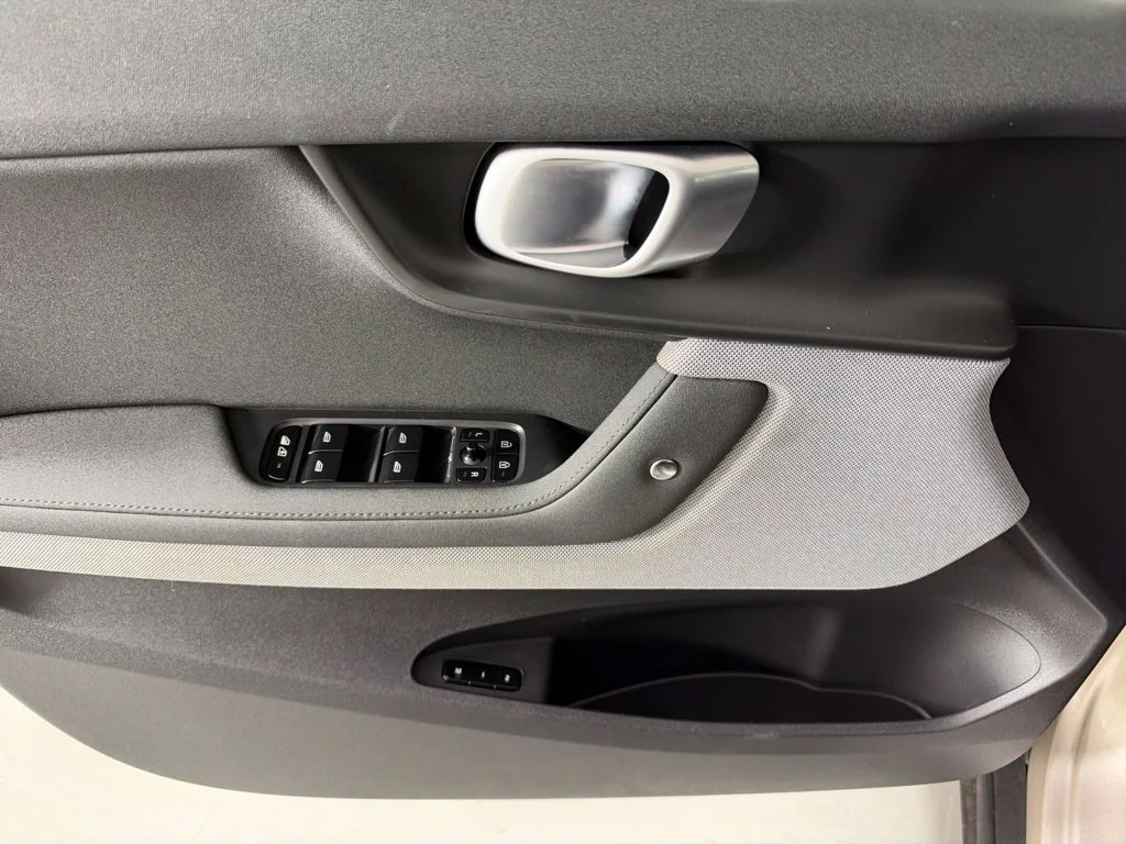 Used 2024 Gray Polestar Long Range Dual Motor image 24