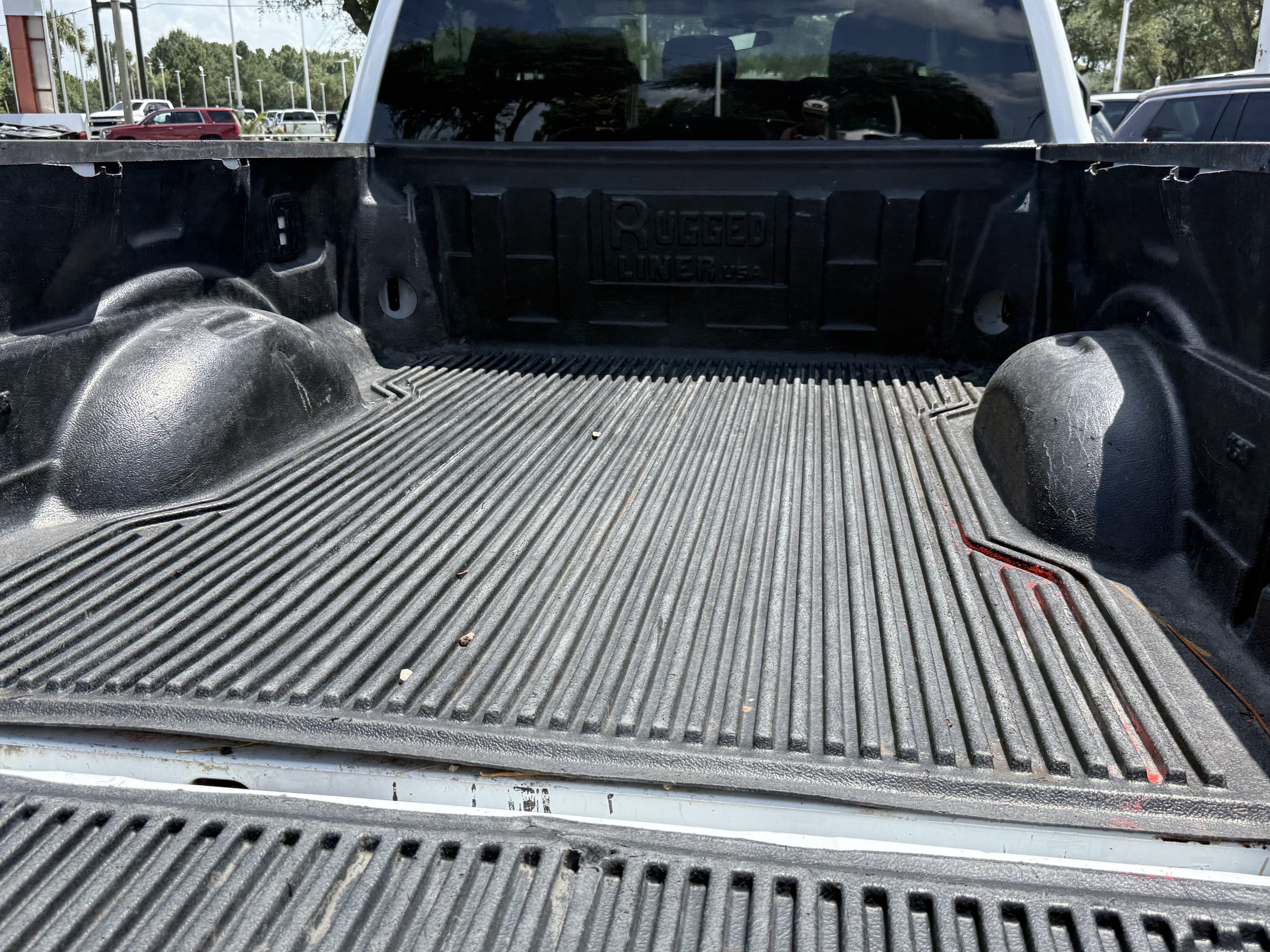 Used 2025 Oxford White Ford XLT image 29