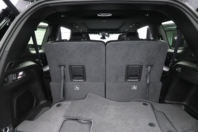 New 2026 Diamond Black Crystal Pearl-Coat Exterior Paint Jeep Limited image 10