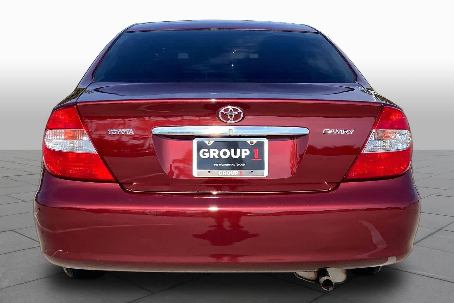 Used 2004 Salsa Red Pearl Toyota LE image 4
