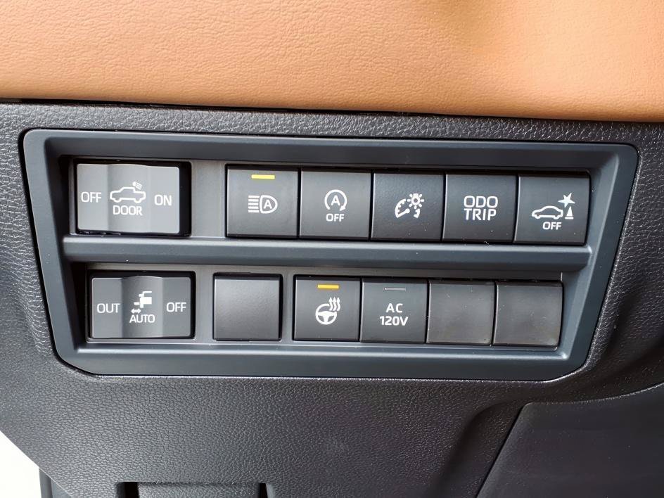 New 2026 Wind Chill Pearl Toyota 1794 Edition image 15