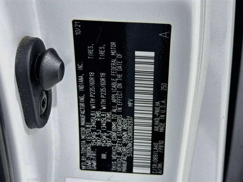Used 2022 Wind Chill Pearl Toyota Limited image 45