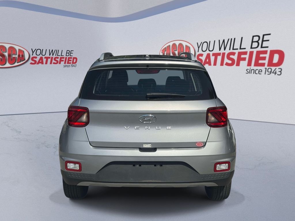 Used 2024 Silver Hyundai SEL image 5