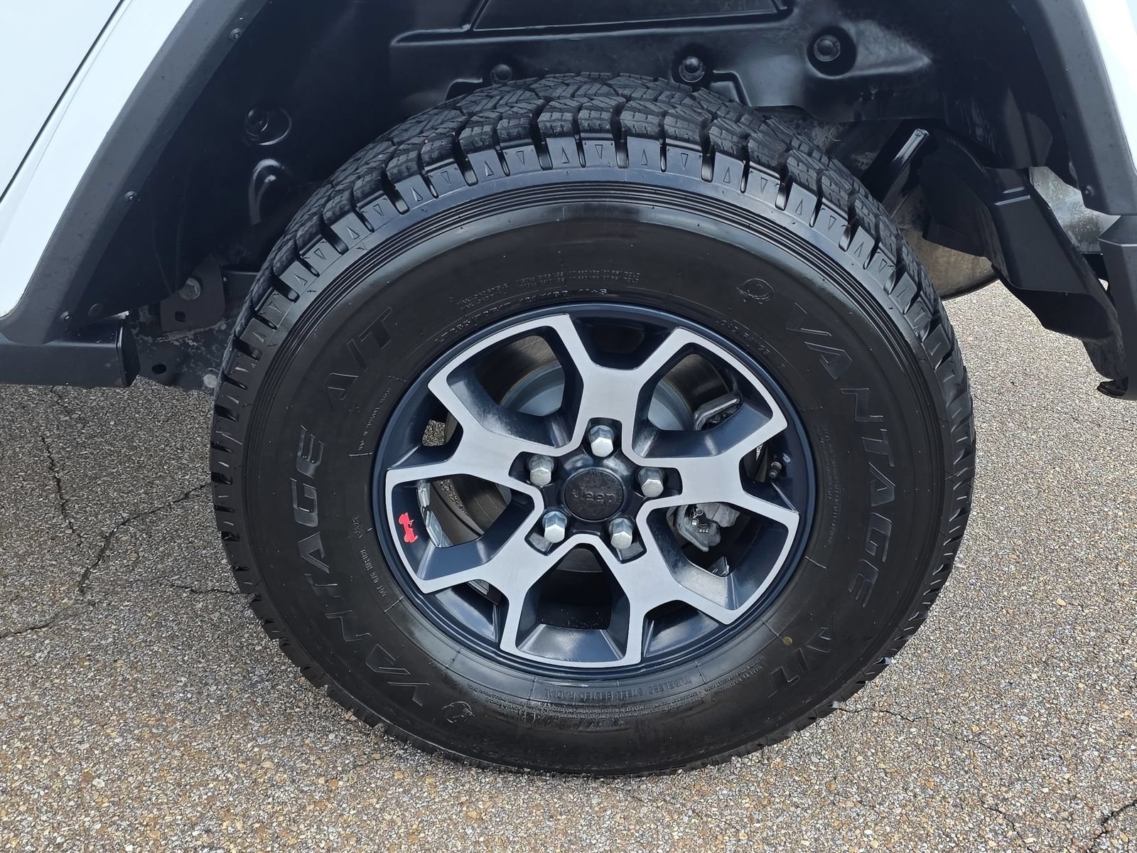 Used 2019 White Jeep Rubicon 4x4 image 27
