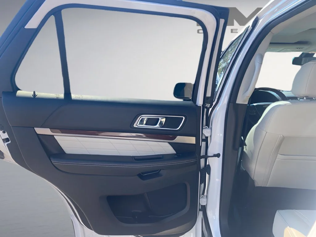 Used 2017 White Ford Platinum image 33