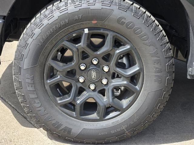 New 2026 Agate Black Metallic Ford XLT image 27