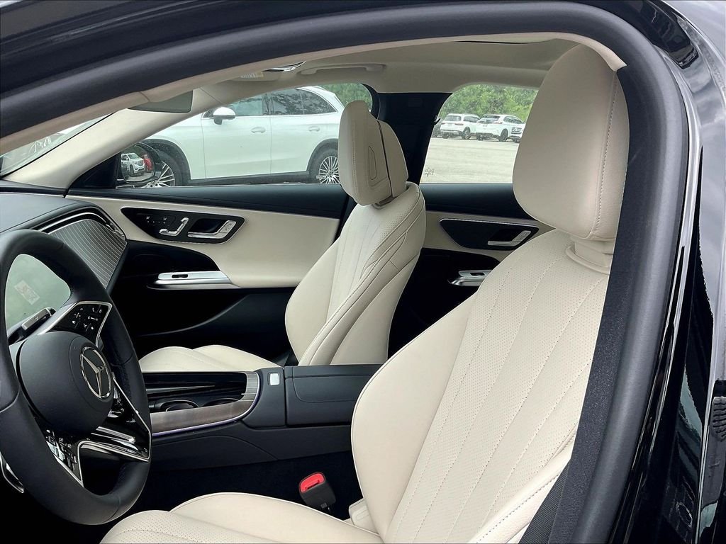 Used 2025 Black Mercedes-Benz E 450 image 4
