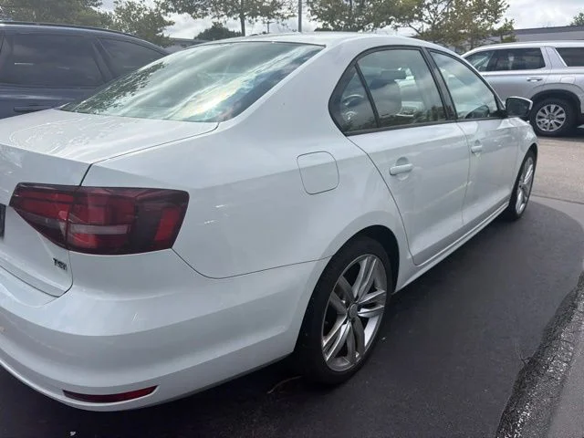 Used 2018 Pure White Volkswagen 1.4T S image 10