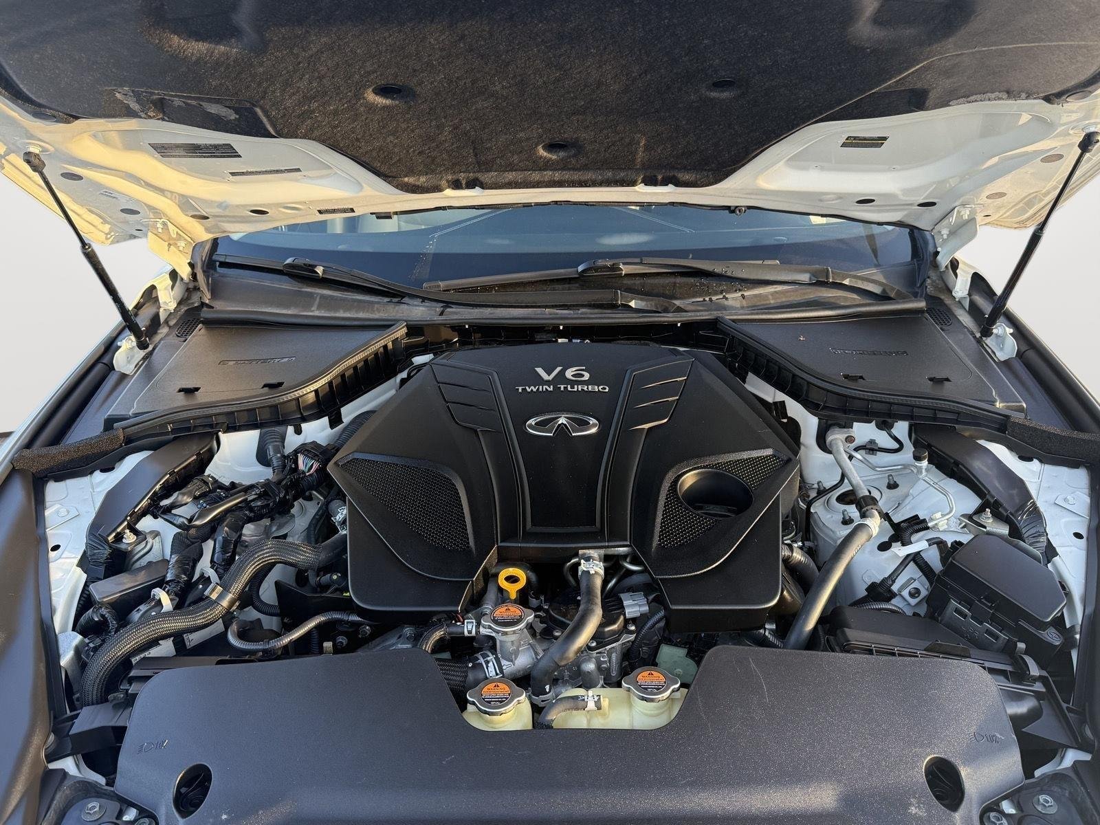 Used 2019 Majestic White INFINITI 3.0t LUXE image 27