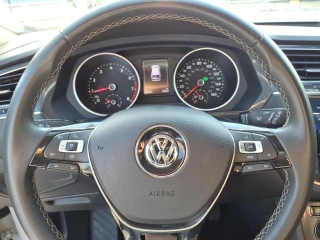 Certified Used 2021 Pure White Volkswagen 2.0T SE image 22
