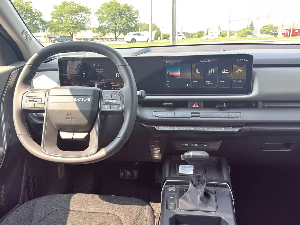 New 2027 White Kia S image 11