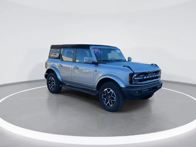 Used 2023 Silver Ford Outer Banks image 1