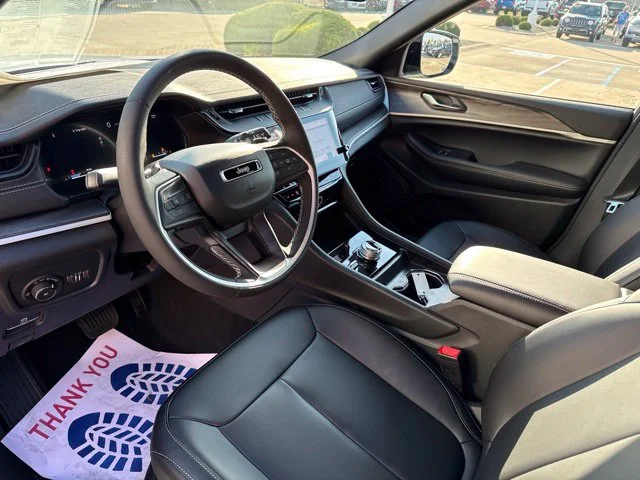 New 2027 White Jeep Limited image 11