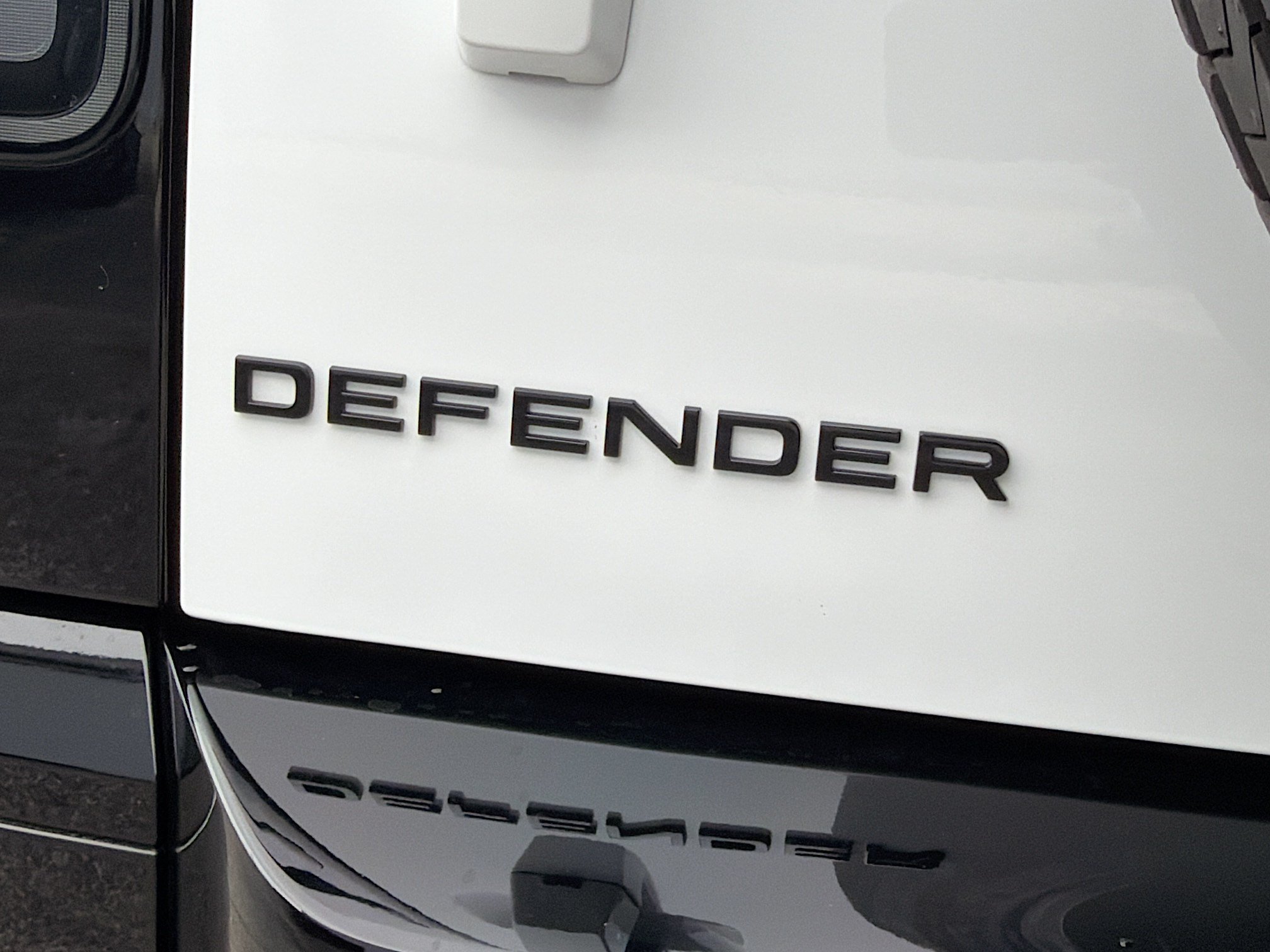 New 2026 Fuji White Land Rover X-Dynamic SE image 11