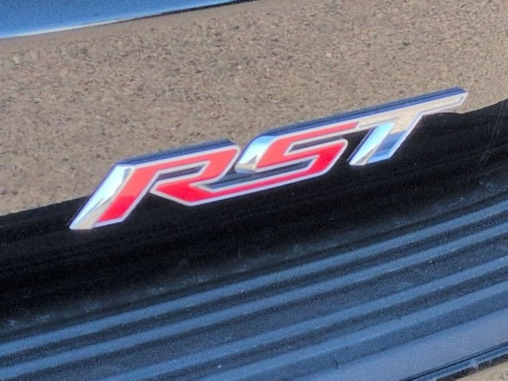Used 2022 Black Chevrolet RST image 28