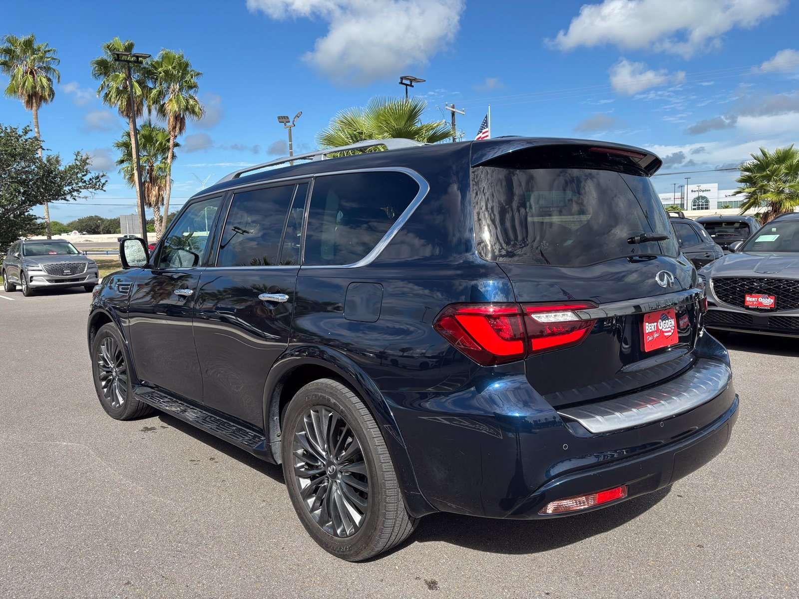 Used 2022 Blue INFINITI Premium Select image 4