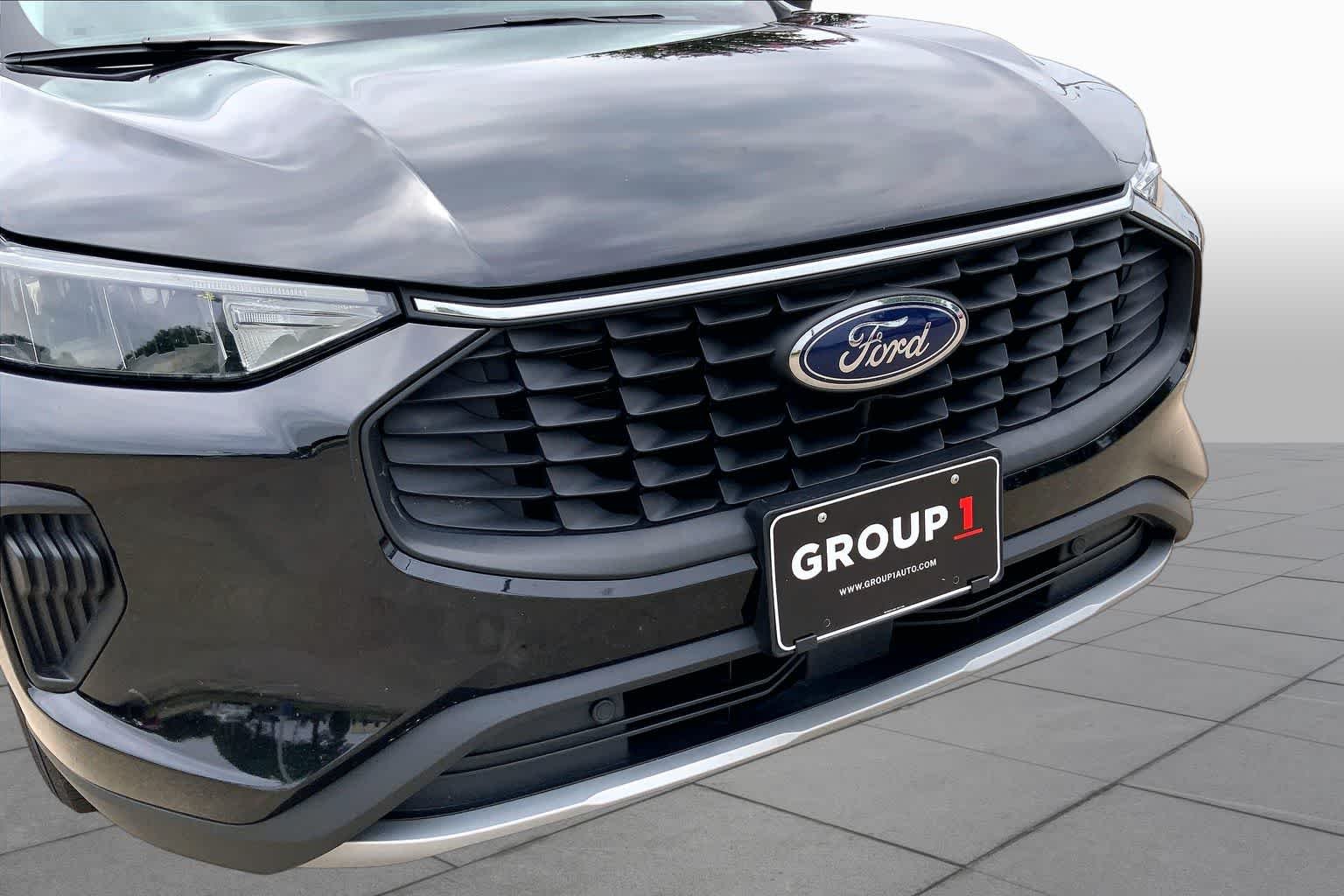 Used 2024 Agate Black Metallic Ford Active image 29