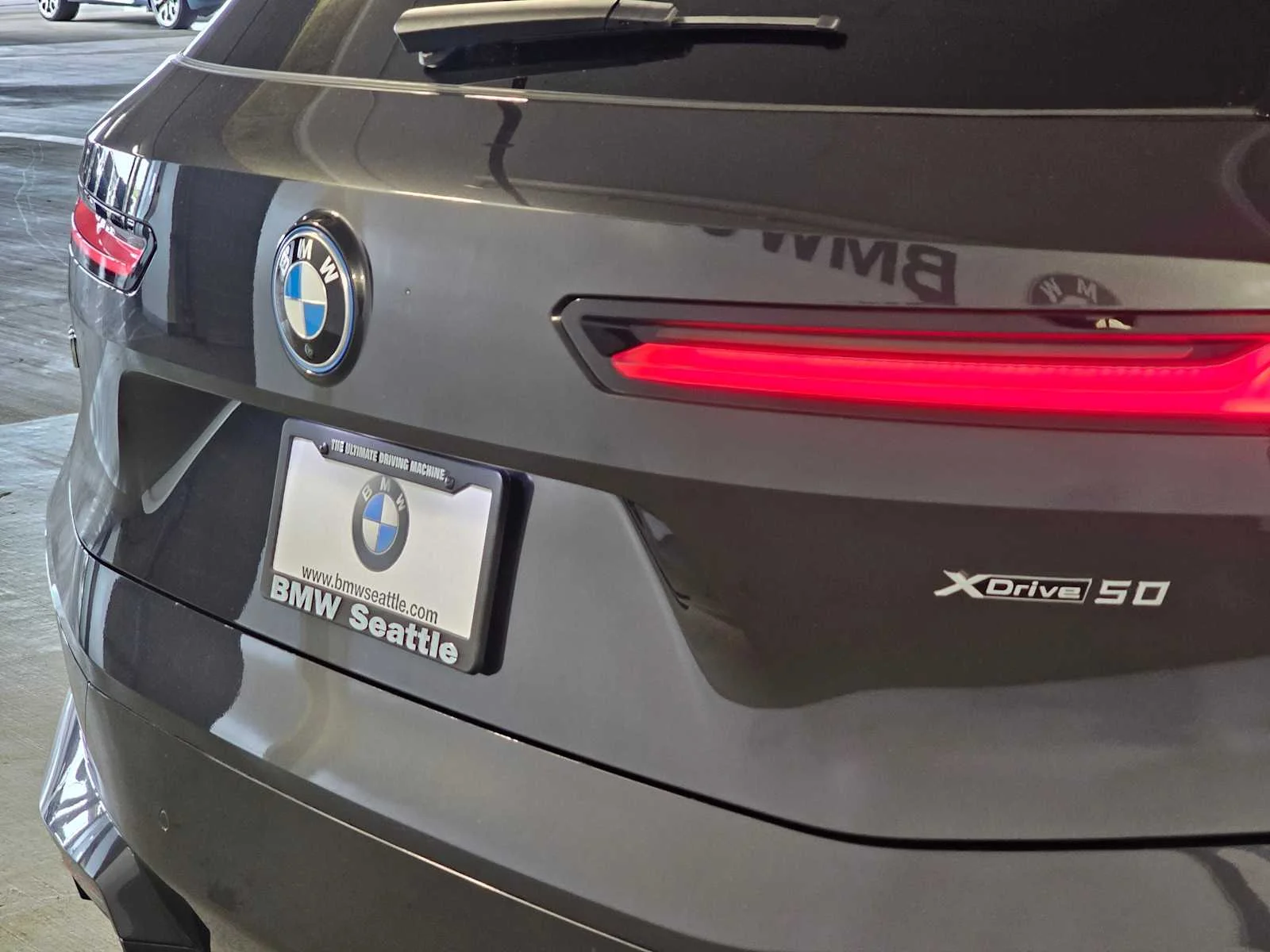 Certified Used 2024 Dark Graphite Metallic BMW xDrive50 image 7