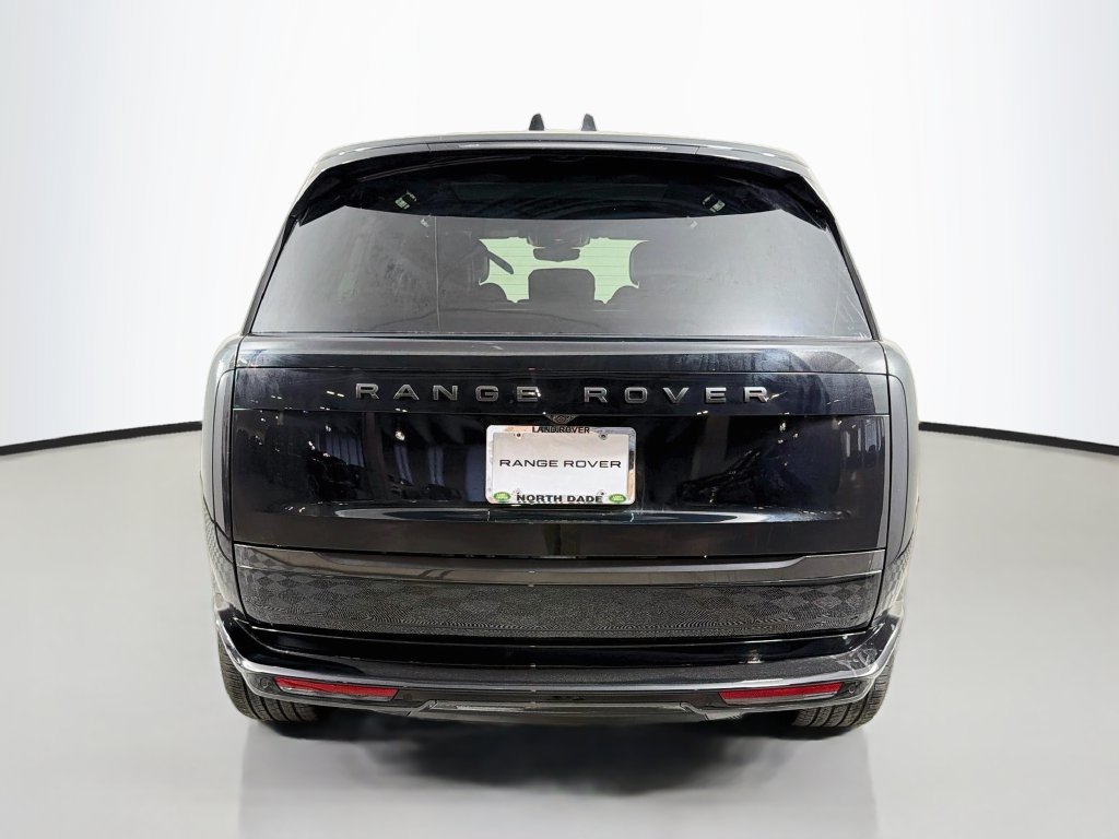 New 2027 Santorini Black Land Rover SE image 6