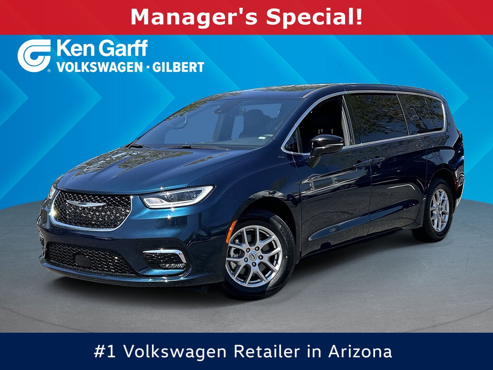 Used 2025 Fathom Blue Pearlcoat Chrysler Select image 1