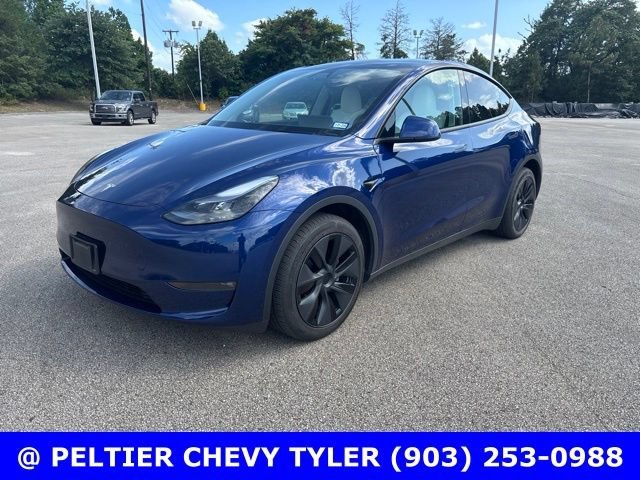 Used 2025  Tesla Long Range image 1