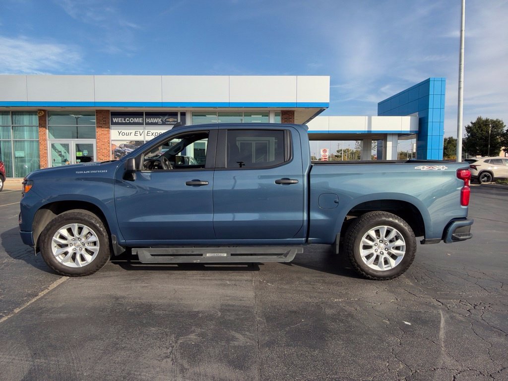 Used 2024 Blue Chevrolet Custom image 2