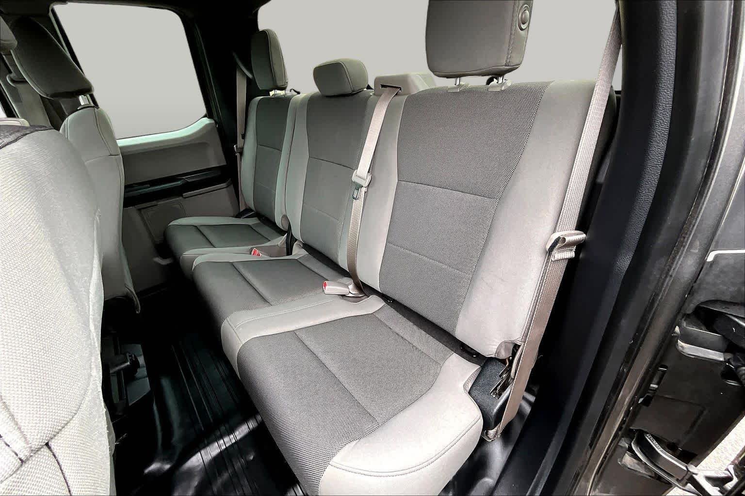 Used 2015 Magnetic Metallic Ford XL image 21