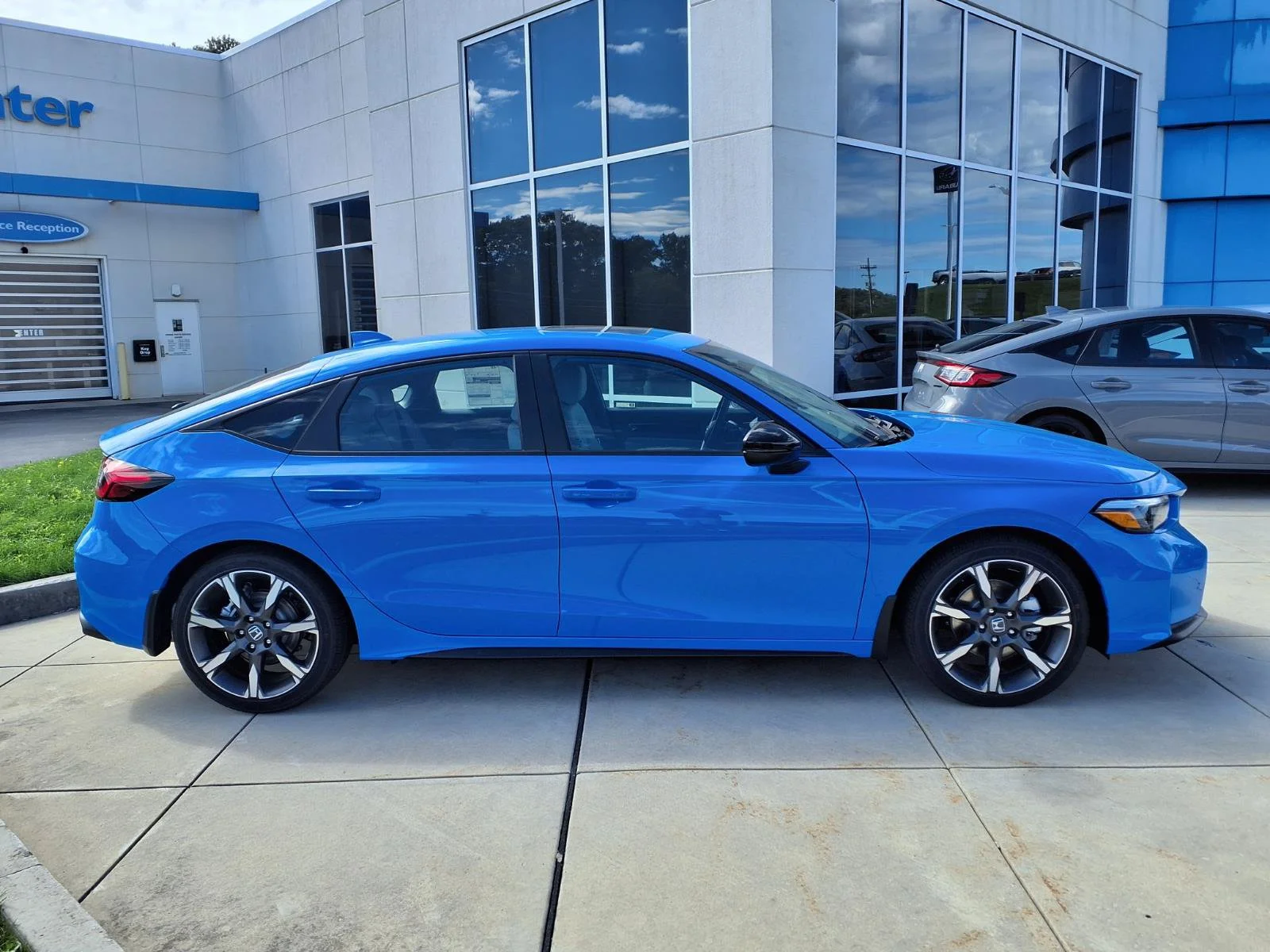 New 2026 BOOST BLUE PEARL Honda Sport Touring image 2