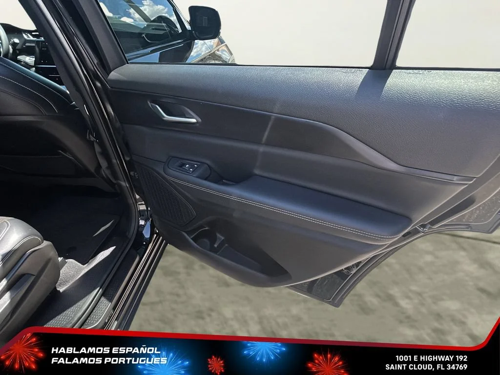 Used 2024 Black Jeep Altitude X 4x4 image 26