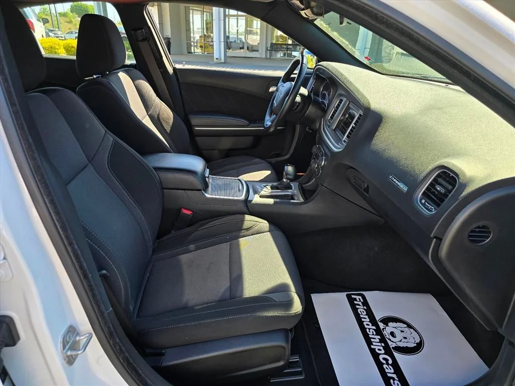 Used 2022 White Dodge SXT image 14