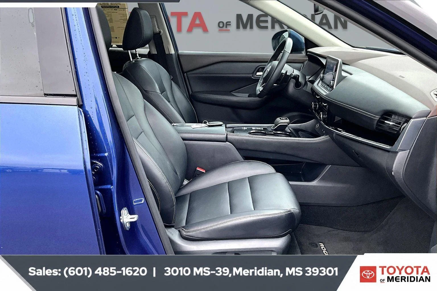 Used 2023 Caspian Blue Metallic Nissan SL image 6