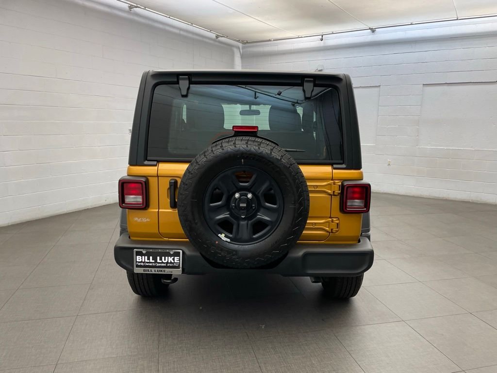 New 2026 Goldilocks Exterior Paint Jeep Sport image 4