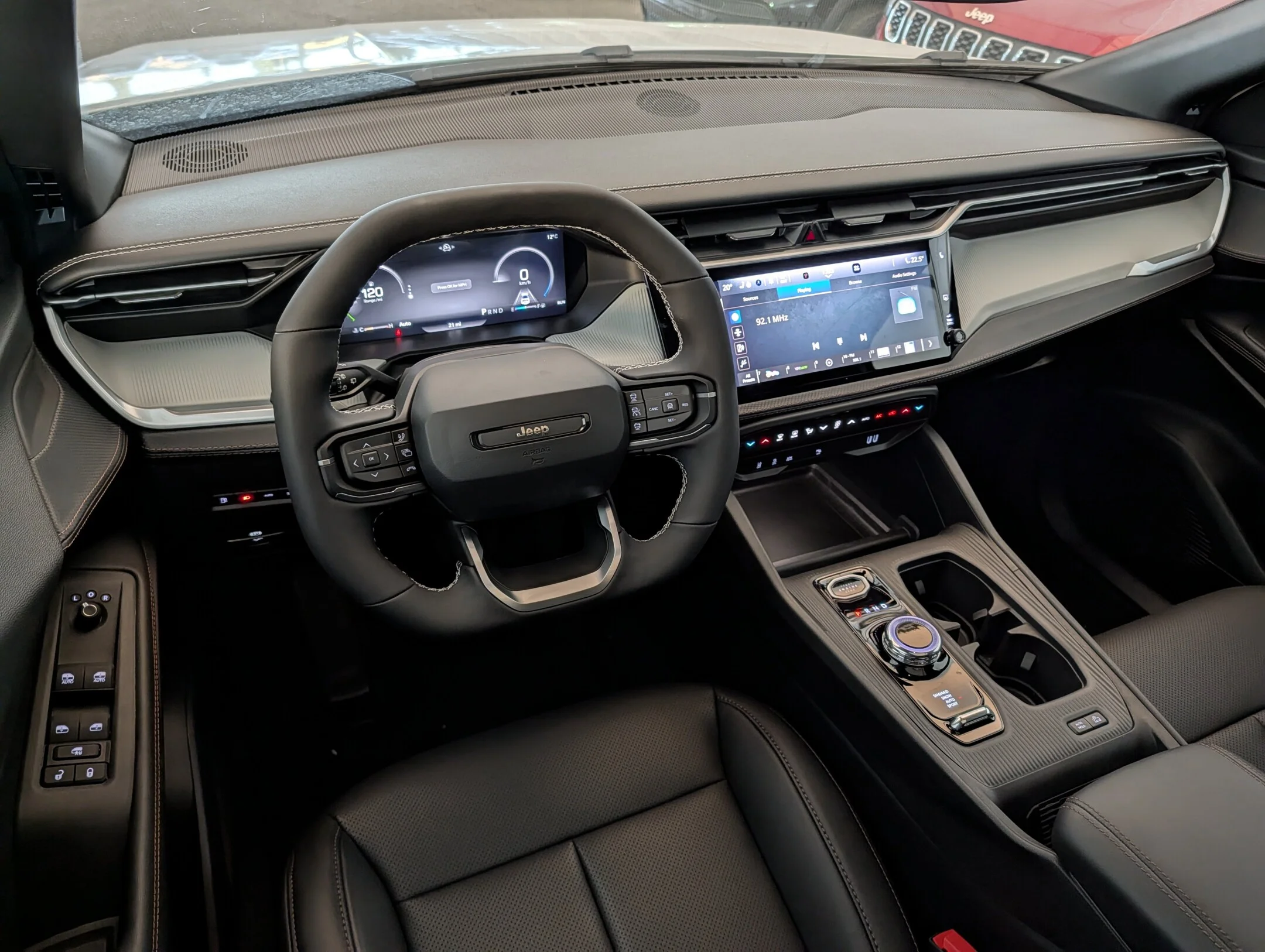 New 2026 White Jeep Limited - - Hybrid - Dual-Pane Pano Sunroof - Capri Leatherette - Power Liftgate & More! image 24