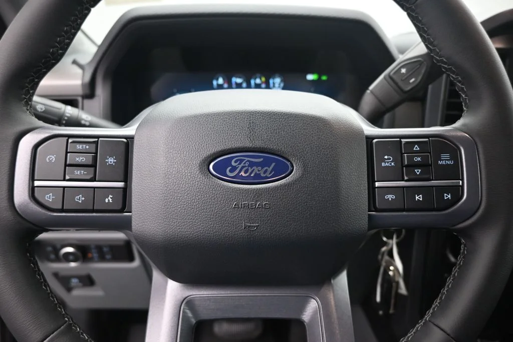New 2026 Oxford White Ford XLT image 11