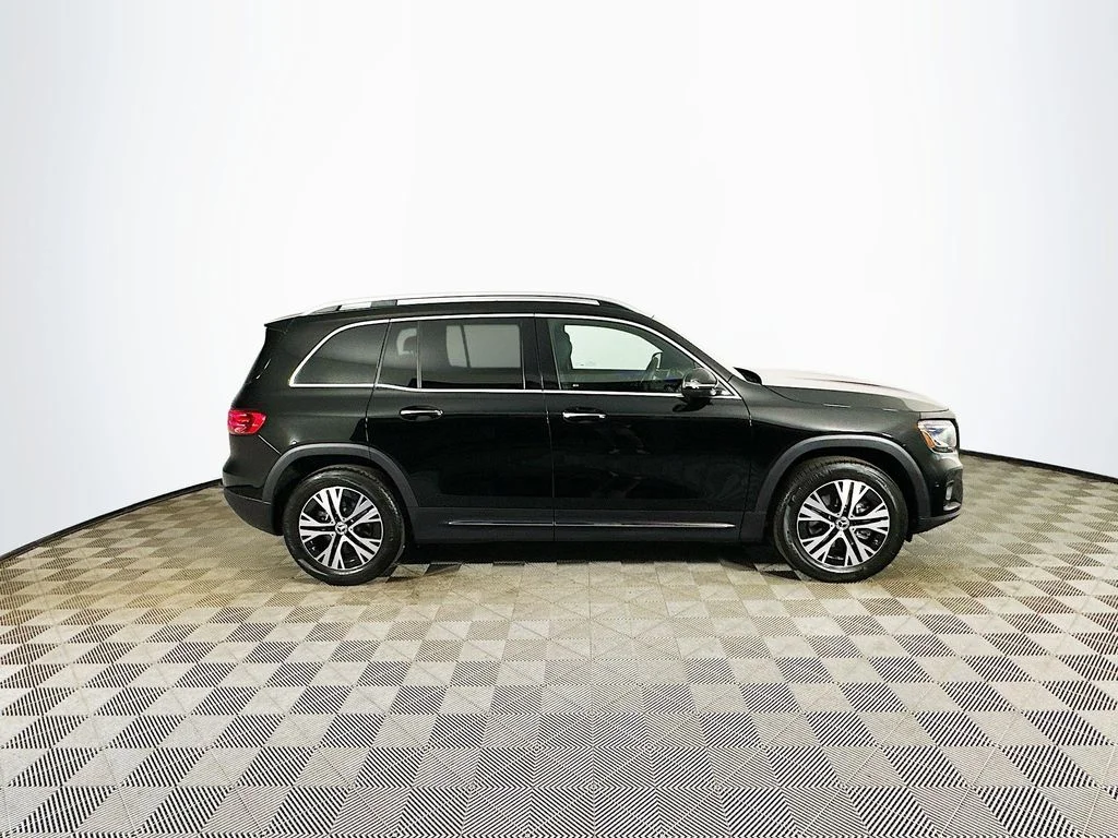 Used 2026 Black Mercedes-Benz GLB 250 image 6