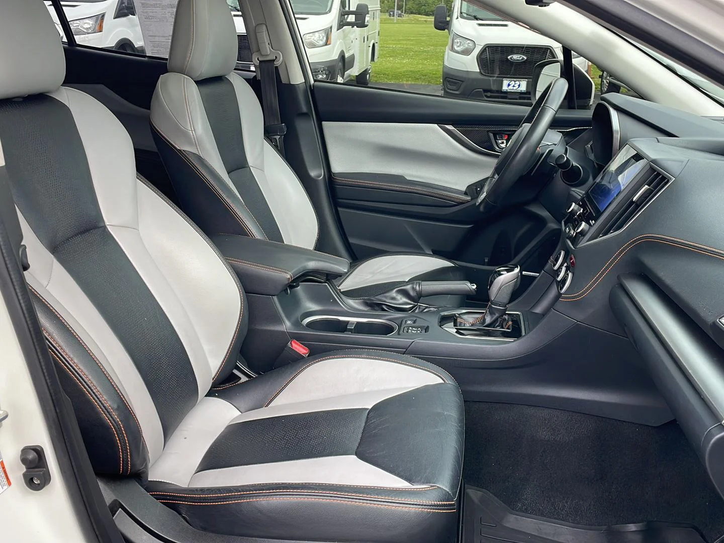 Used 2020 Crystal White Pearl Subaru Limited image 29