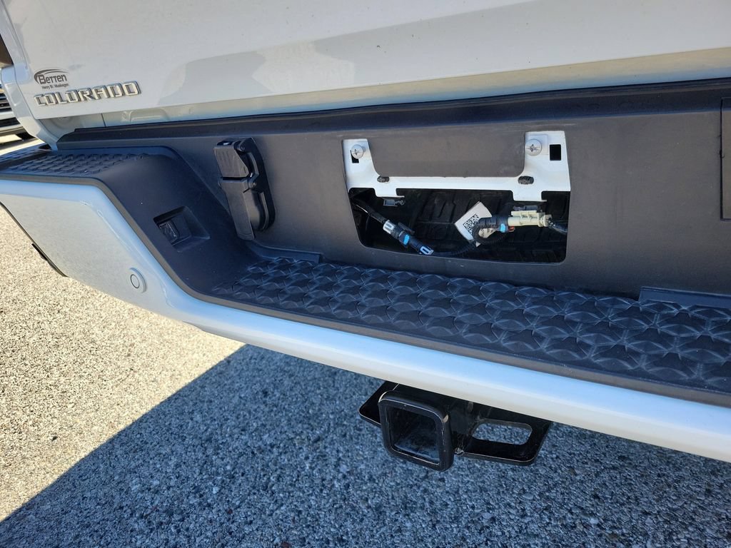Used 2025 Summit White Chevrolet WT/LT image 8