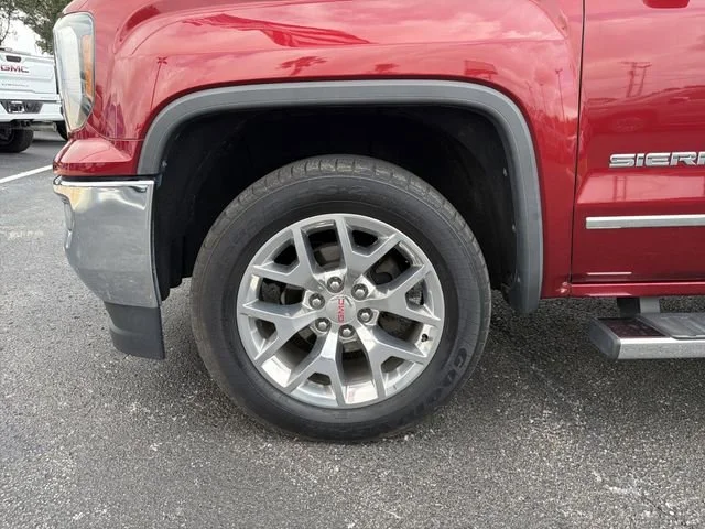 Used 2018 RED QUARTZ TINTCOAT GMC SLT image 32