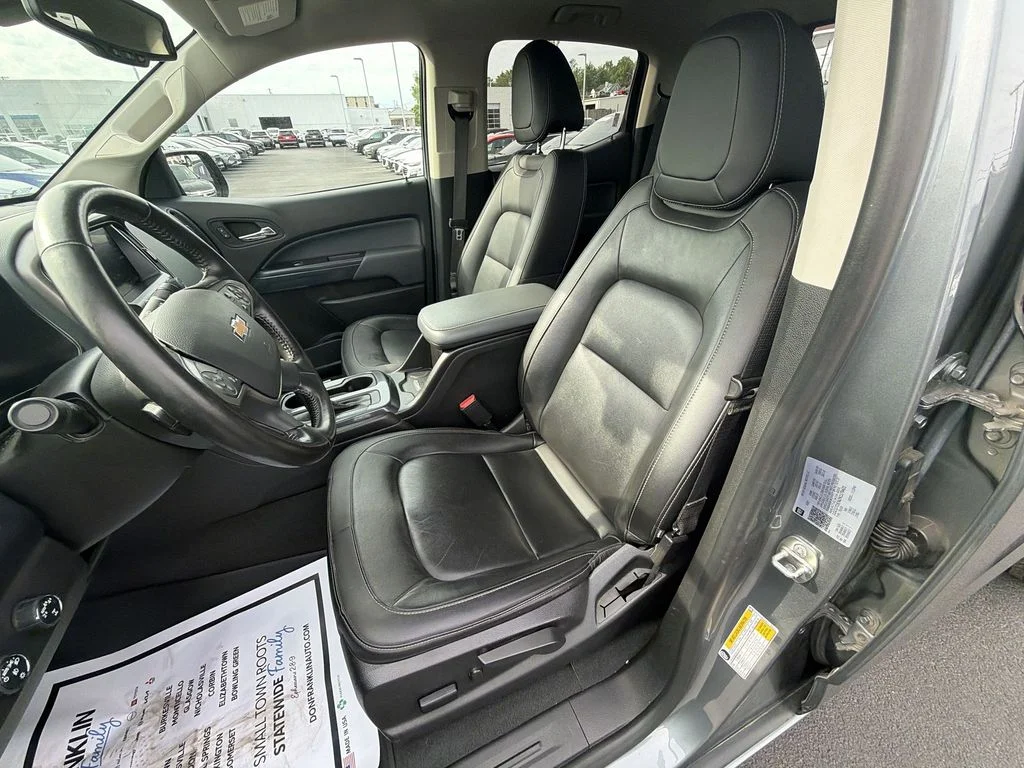 Used 2022 Gray Chevrolet Z71 image 17