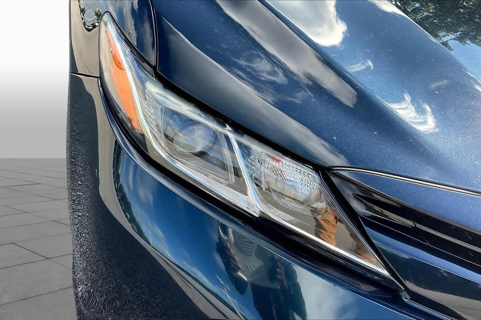 Used 2019 Galactic Aqua Mica Toyota L image 26