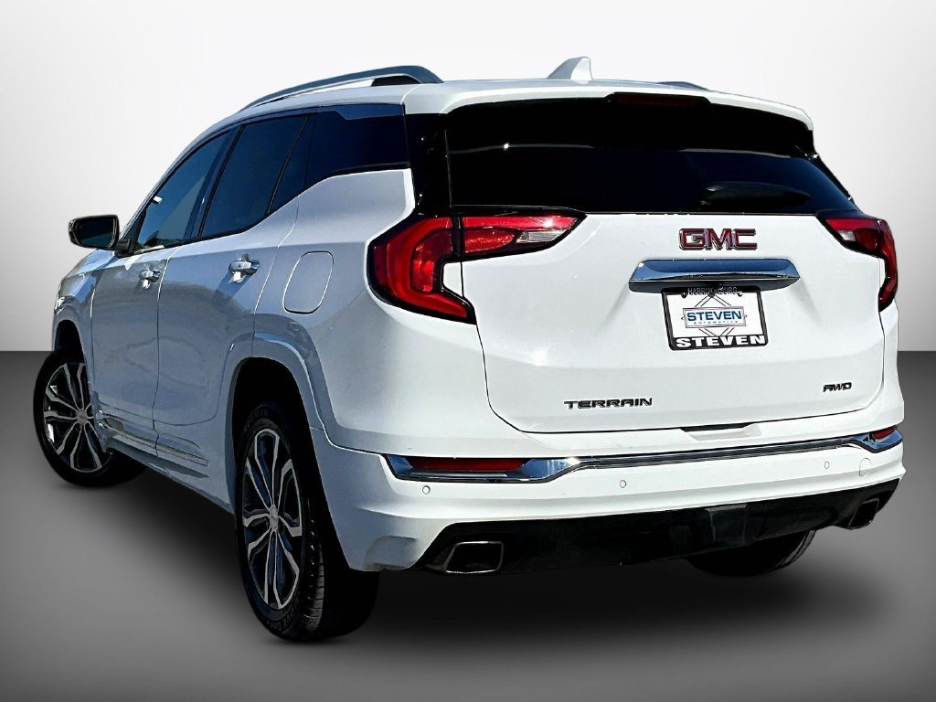 Used 2018 White GMC Denali image 4